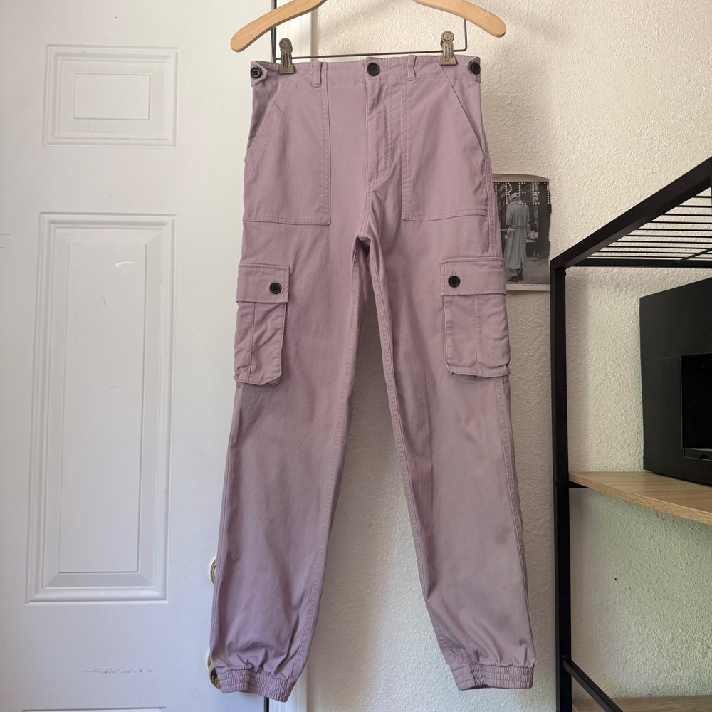 WONDERY OUTDOORS lilac lavender cargo straight leg cropped atheltic jogger pants